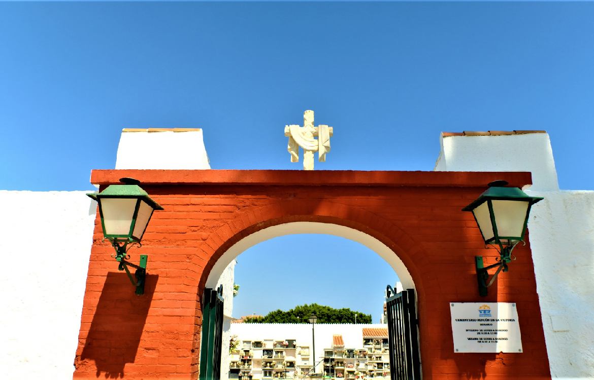 El Ayuntamiento de Rincón de la Victoria licita los servicios funerarios de los cementerios del municipio con un presupuesto de 455.310 euros para dos años