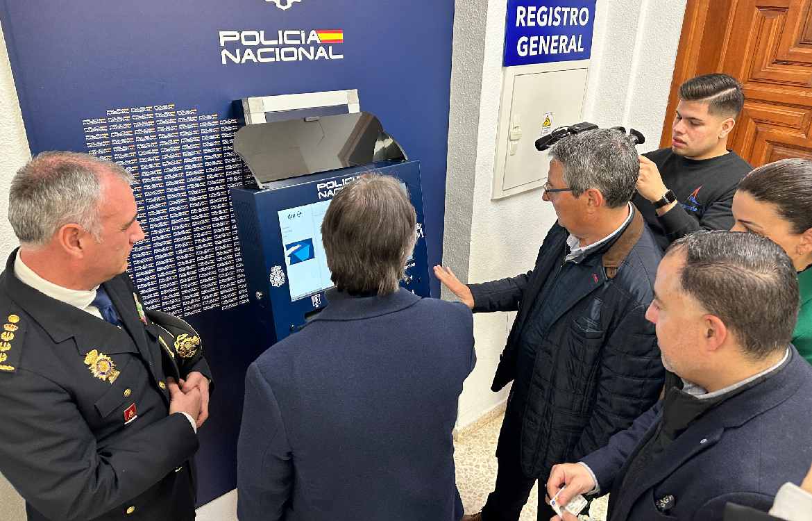 Rincón de la Victoria contará con una unidad móvil VIDOC los días 3 y 4 de noviembre donde los vecinos podrán expedir el DNI y el pasaporte