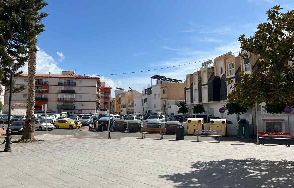 El Ayuntamiento de Rincón de la Victoria avanza en el nuevo aparcamiento público de La Cala del Moral con la redacción del Estudio de Viabilidad Económica