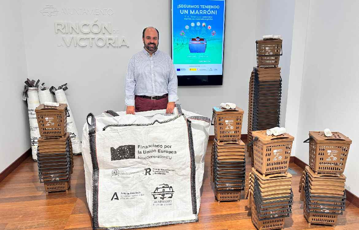 Rincón de la Victoria impulsa la recogida separada de biorresiduos con la nueva campaña “Seguimos teniendo un marrón”