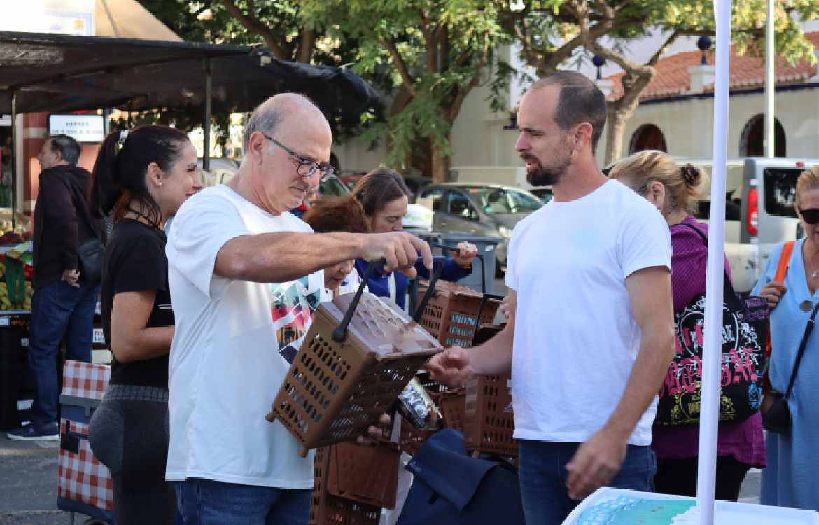 Los talleres formativos para impulsar la correcta separación de biorresiduos llegan a los centros educativos de Rincón de la Victoria