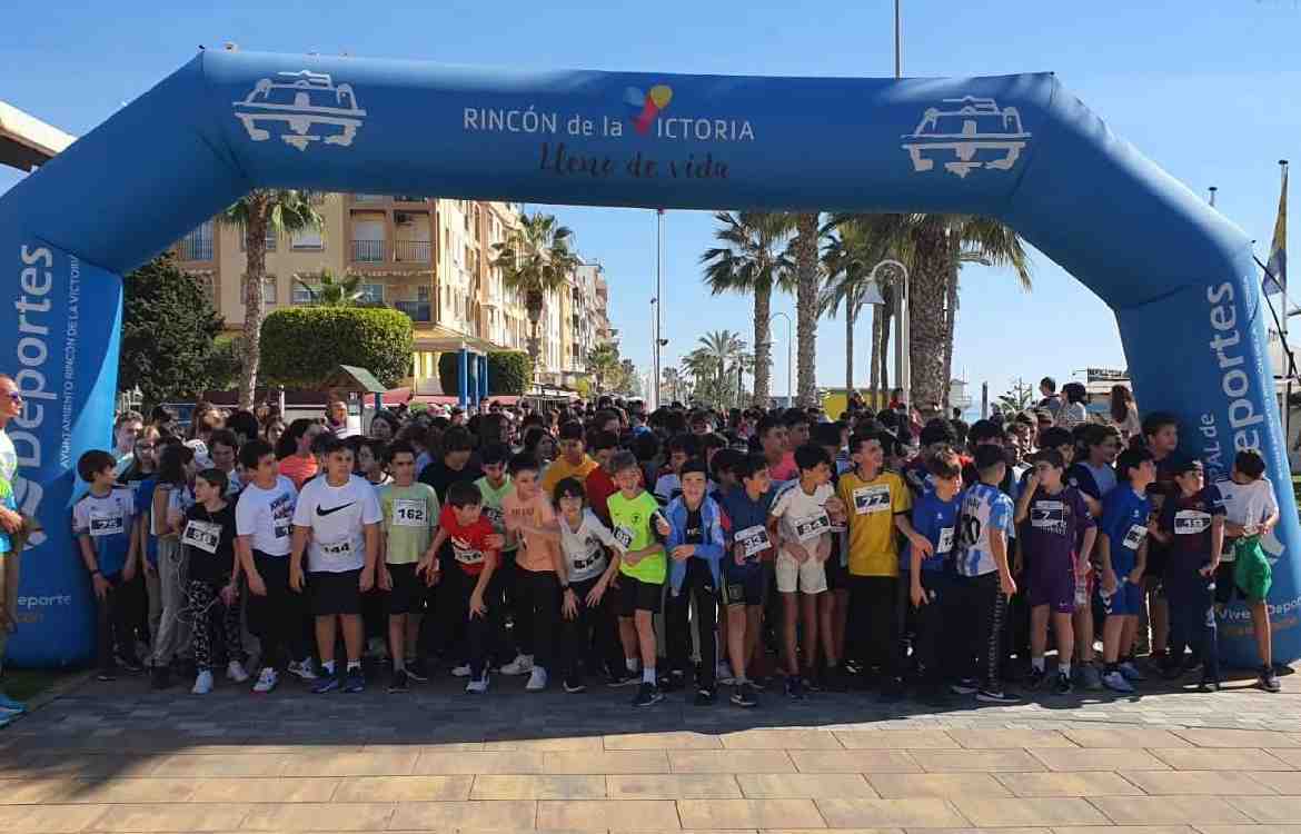 Rincón de la Victoria celebra la IV Semana del Deporte con la participación de un millar de alumnos de ESO y Bachillerato del municipio
