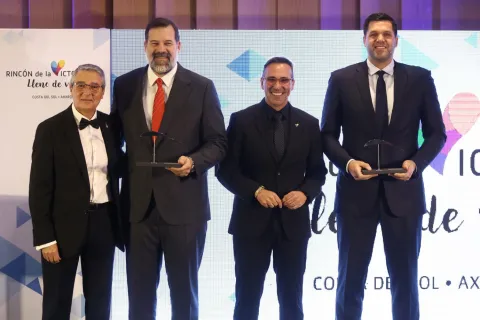 Rincón de la Victoria reconoce con el Boquerón de Plata a los hermanos Reyes