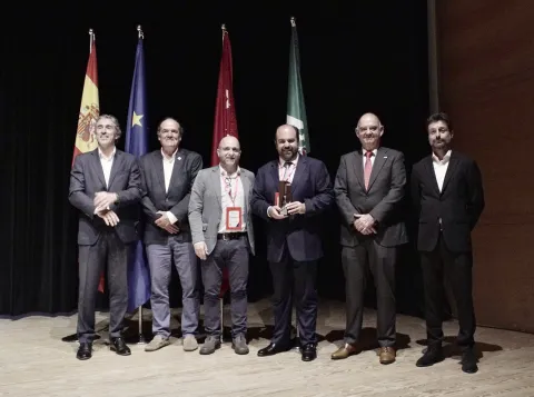 Rincón de la Victoria, recibe la máxima condecoración la `Escoba de Platino´ por su modelo de recogida de residuos orgánicos en el marco de la feria TECMA de Madrid